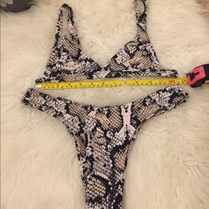 Snakeskin bikini 🐍 👙😍